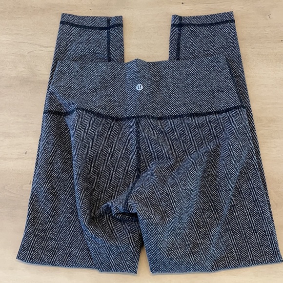Lululemon herringbone wunder under legging 25” - Picture 2 of 2